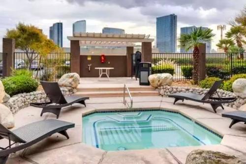 1040big_photo_21_2025-08-19_12-27-21