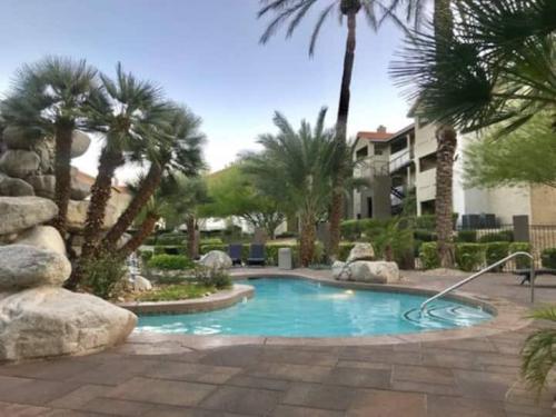 photo_5969748974162267520_x