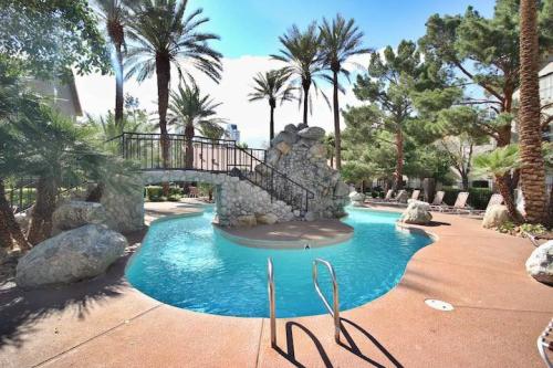 photo_5969748974162267521_x