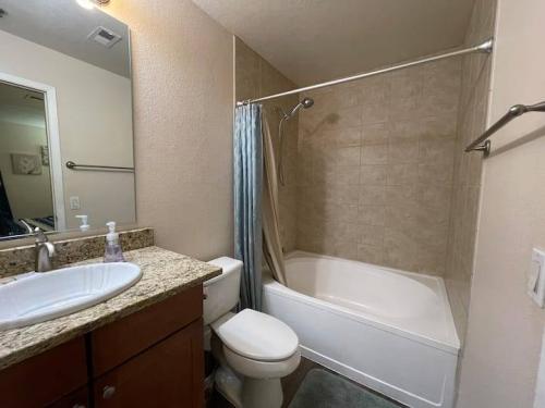 photo_5969748974162267530_x