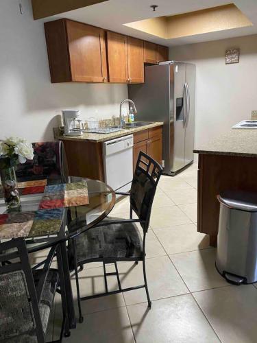 photo_5969748974162267538_y