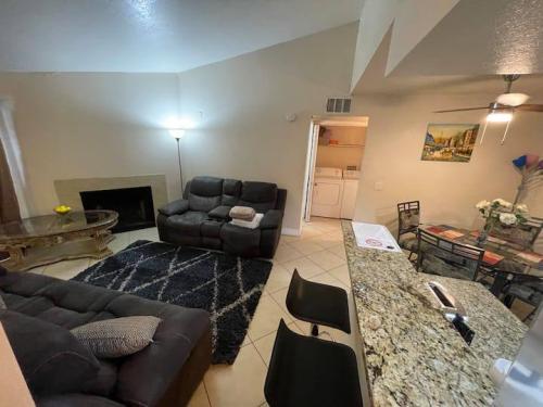 photo_5969748974162267545_x